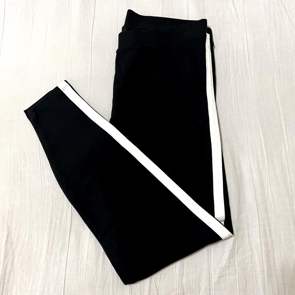 FOREVER 21 Women’s Black Leggings 7/8